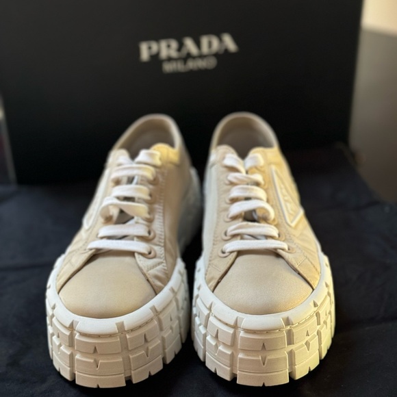 Prada platform sneaker shoes nylon.Authentic from beverly boutique. - Picture 14 of 15